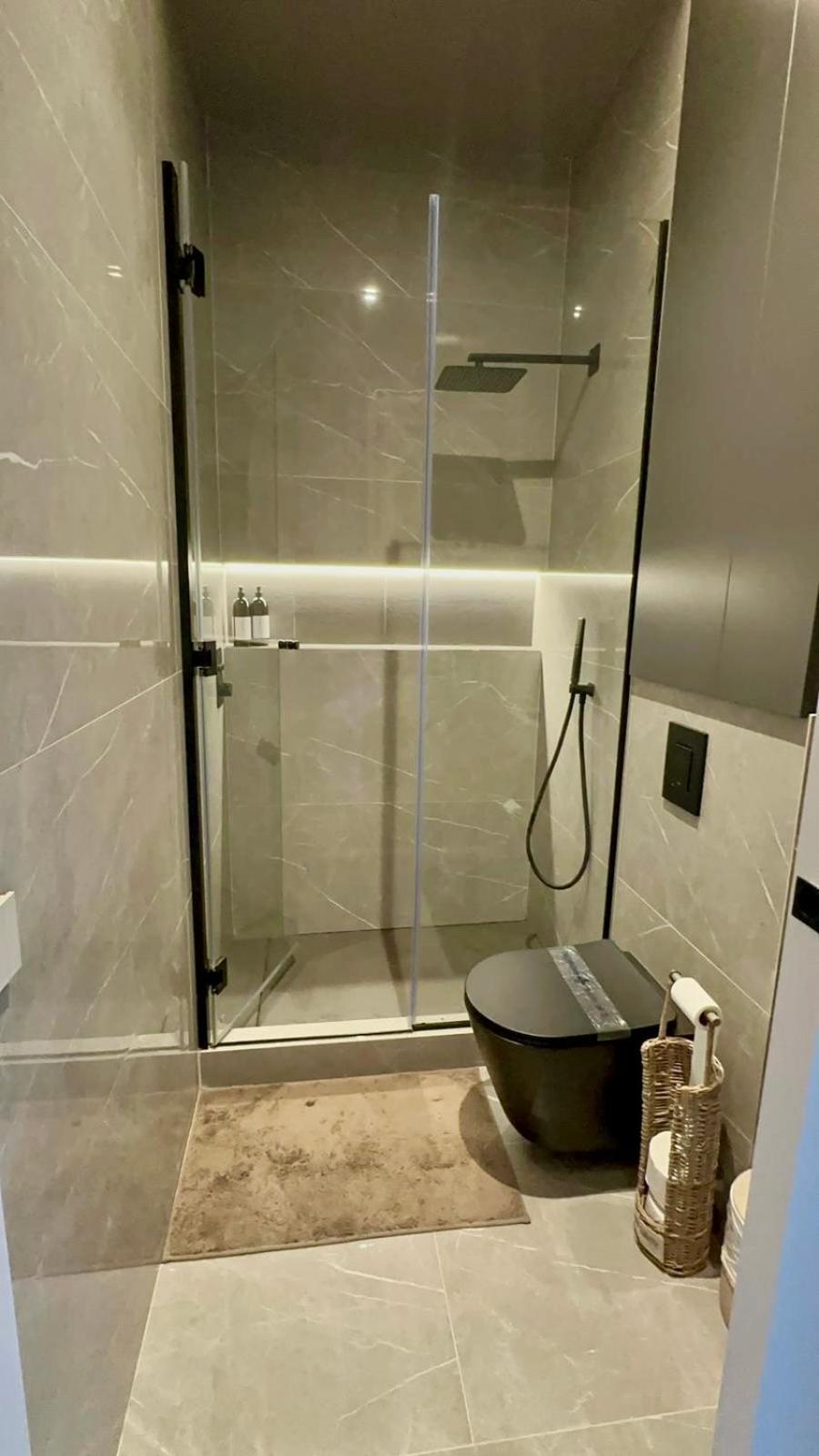 Apartamento ARTURO SORIA CON PISCINA y BAR Madrid Exterior foto